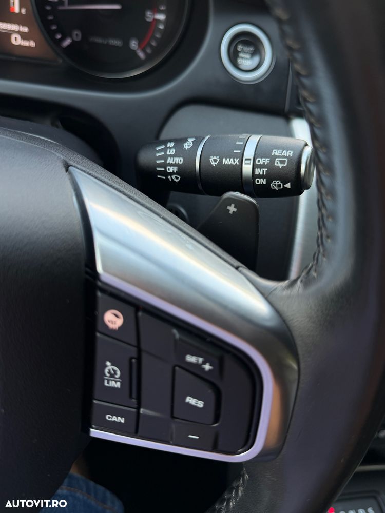 Land Rover Discovery Sport - 10