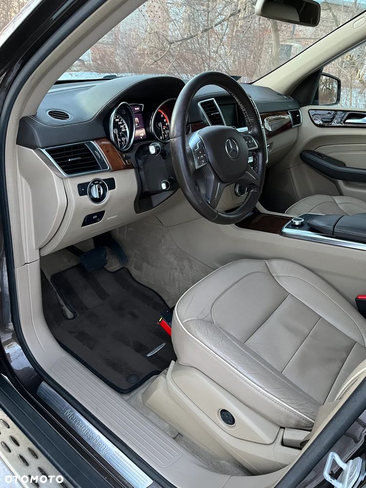 Mercedes-Benz ML - 8