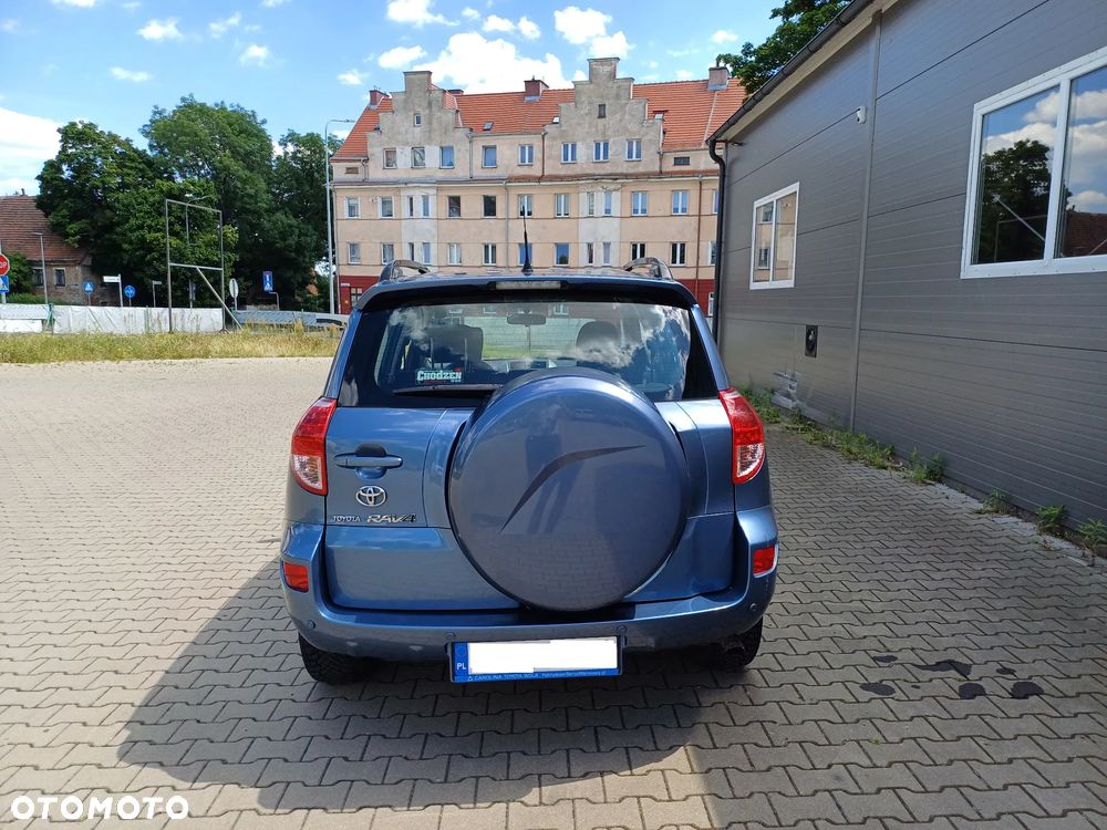 Toyota RAV4 - 4