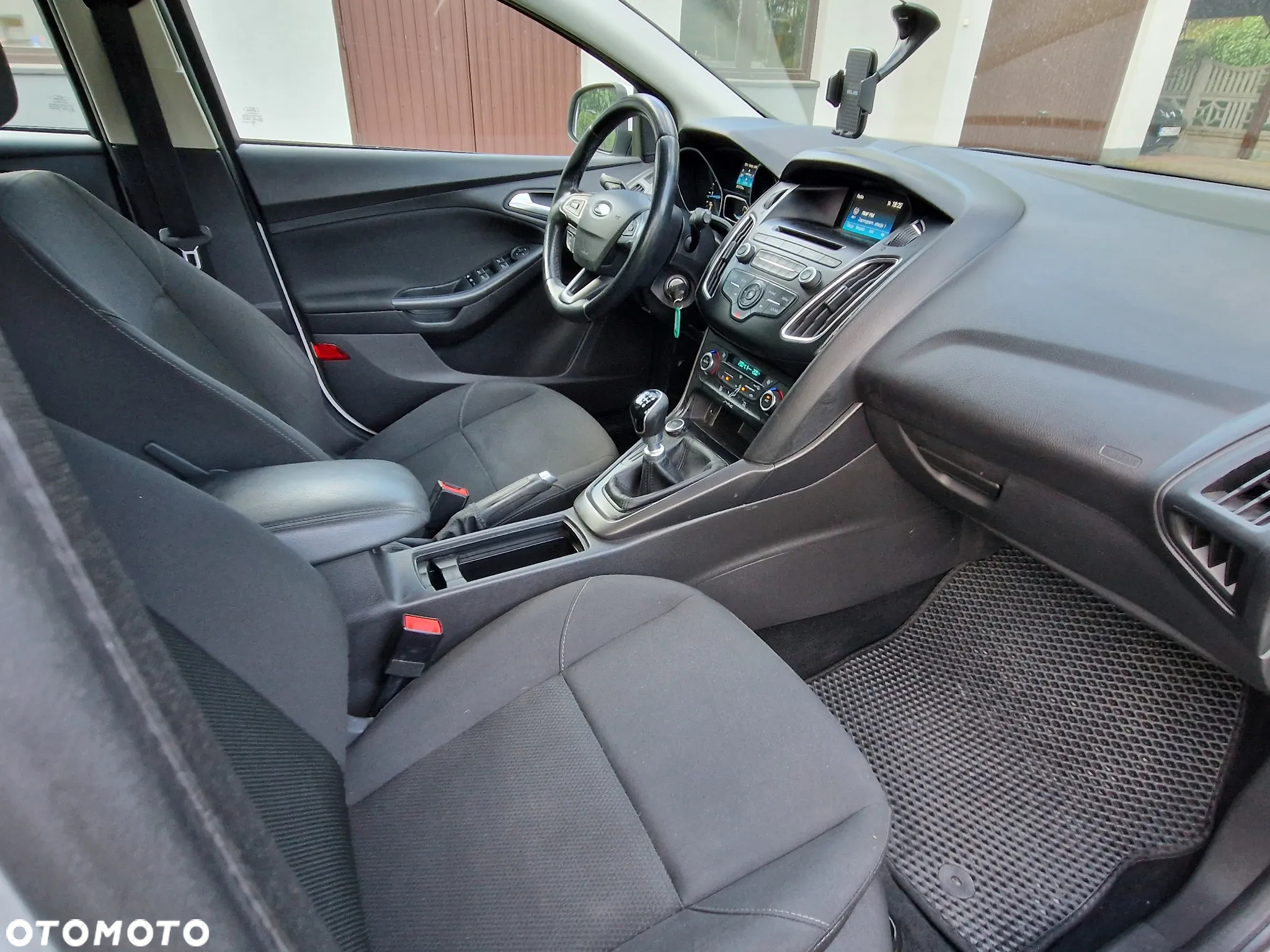Ford Focus - 10