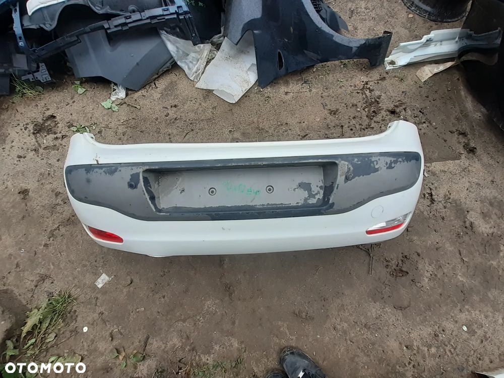 FIAT PUNTO EVO ZDERZAK TYŁ - 1