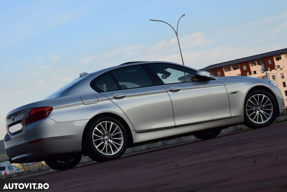 BMW Seria 5 520d Luxury Line - 1
