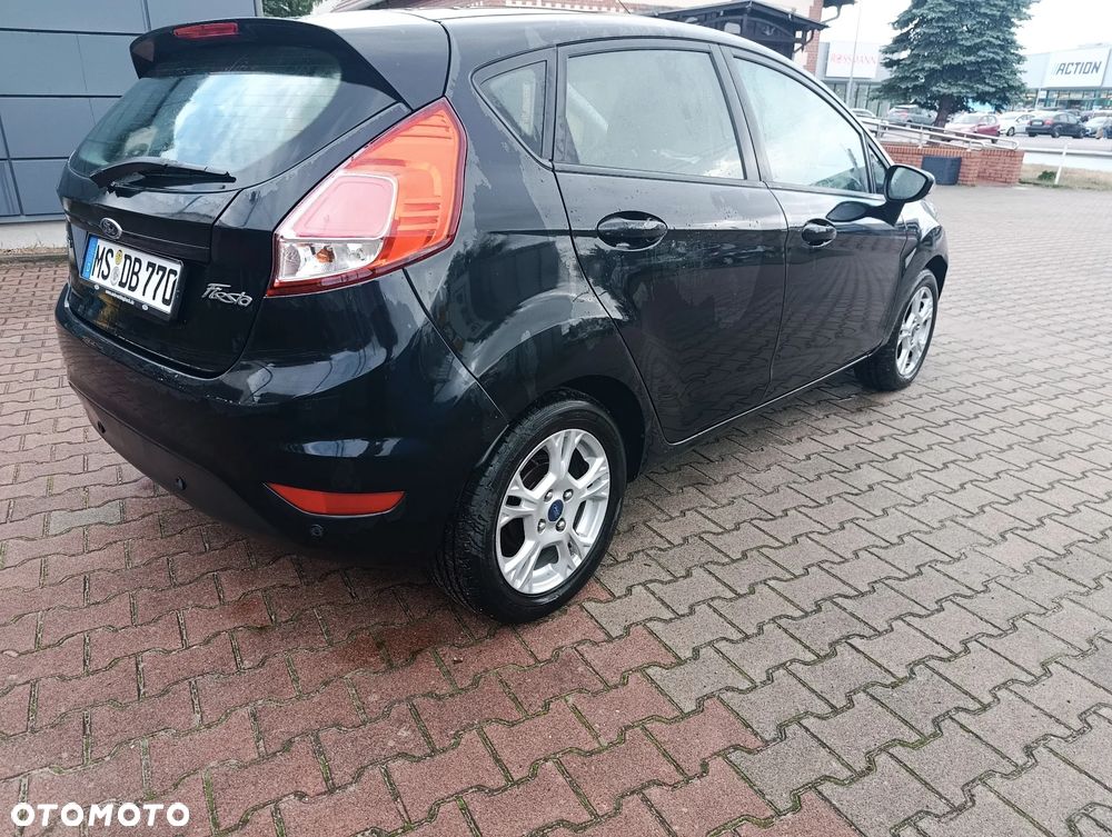 Ford Fiesta 1.0 Champions Edition - 6