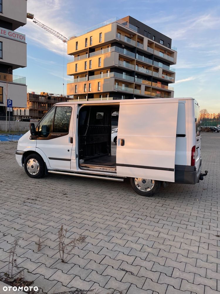 Ford Transit - 12