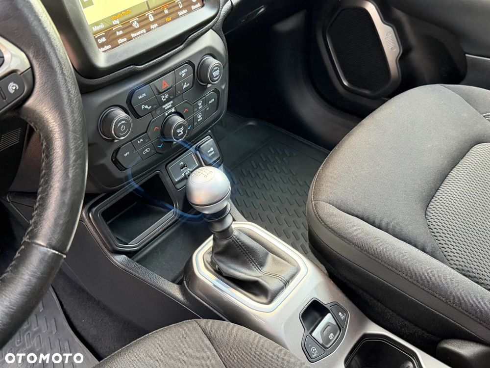 Jeep Renegade 1.4 MultiAir Limited - 23
