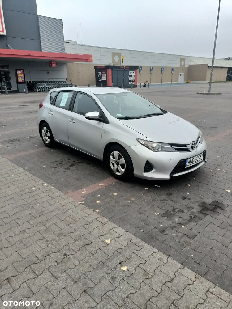 Toyota Auris 2013 photo 2