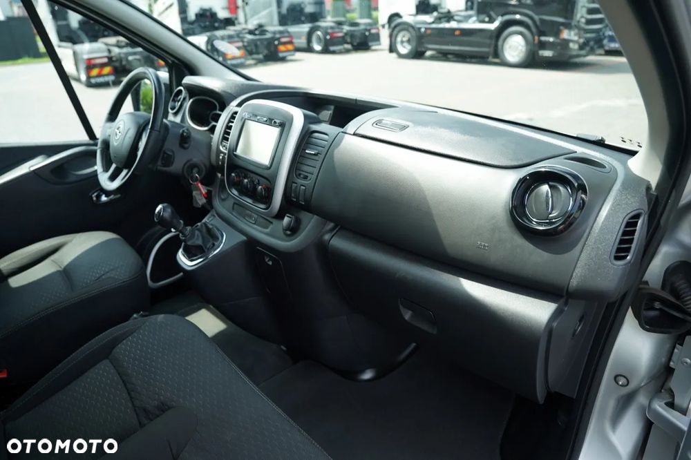 Opel VIVARO BI TURBO / BUS / 9 MIEJSC / 2015 ROK / SPROWADZONY - 29