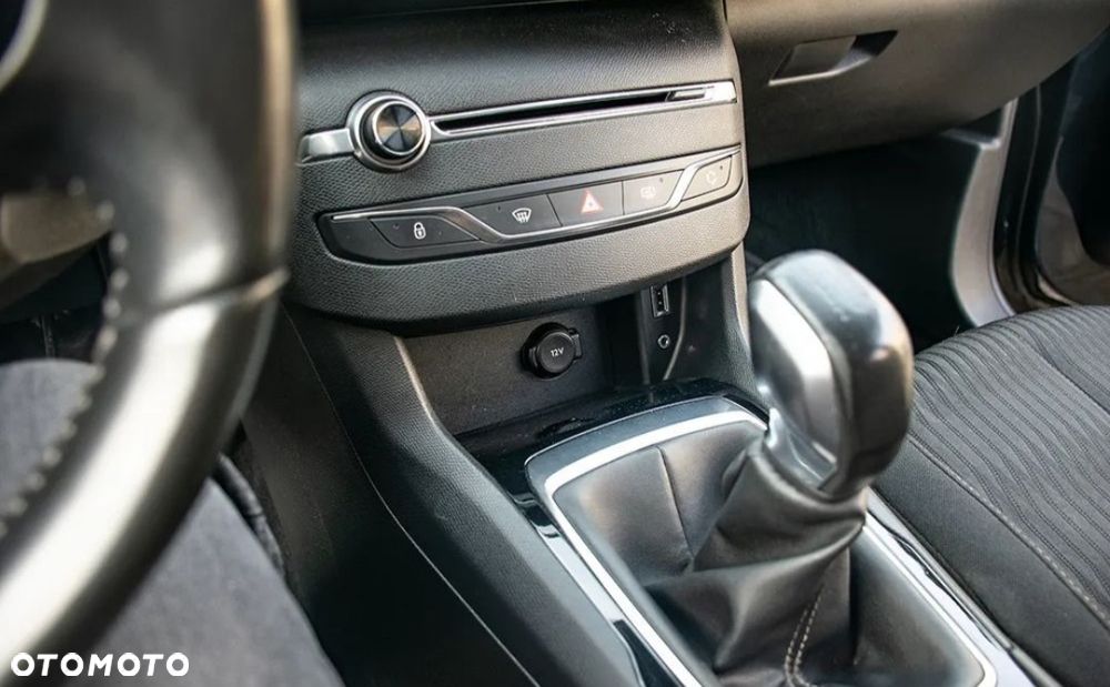 Peugeot 308 1.6 HDi Active - 8