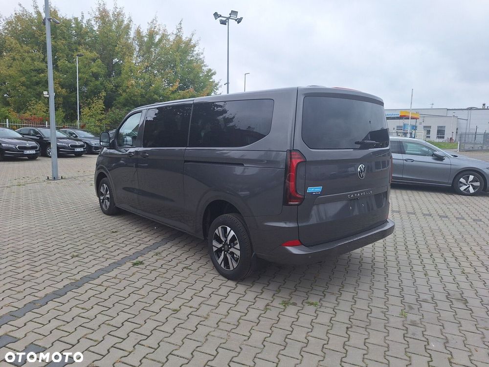 Volkswagen Caravelle - 13