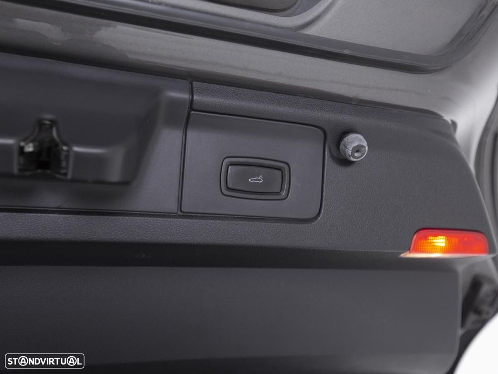 Porsche Panamera S Hybrid — fotografia 14