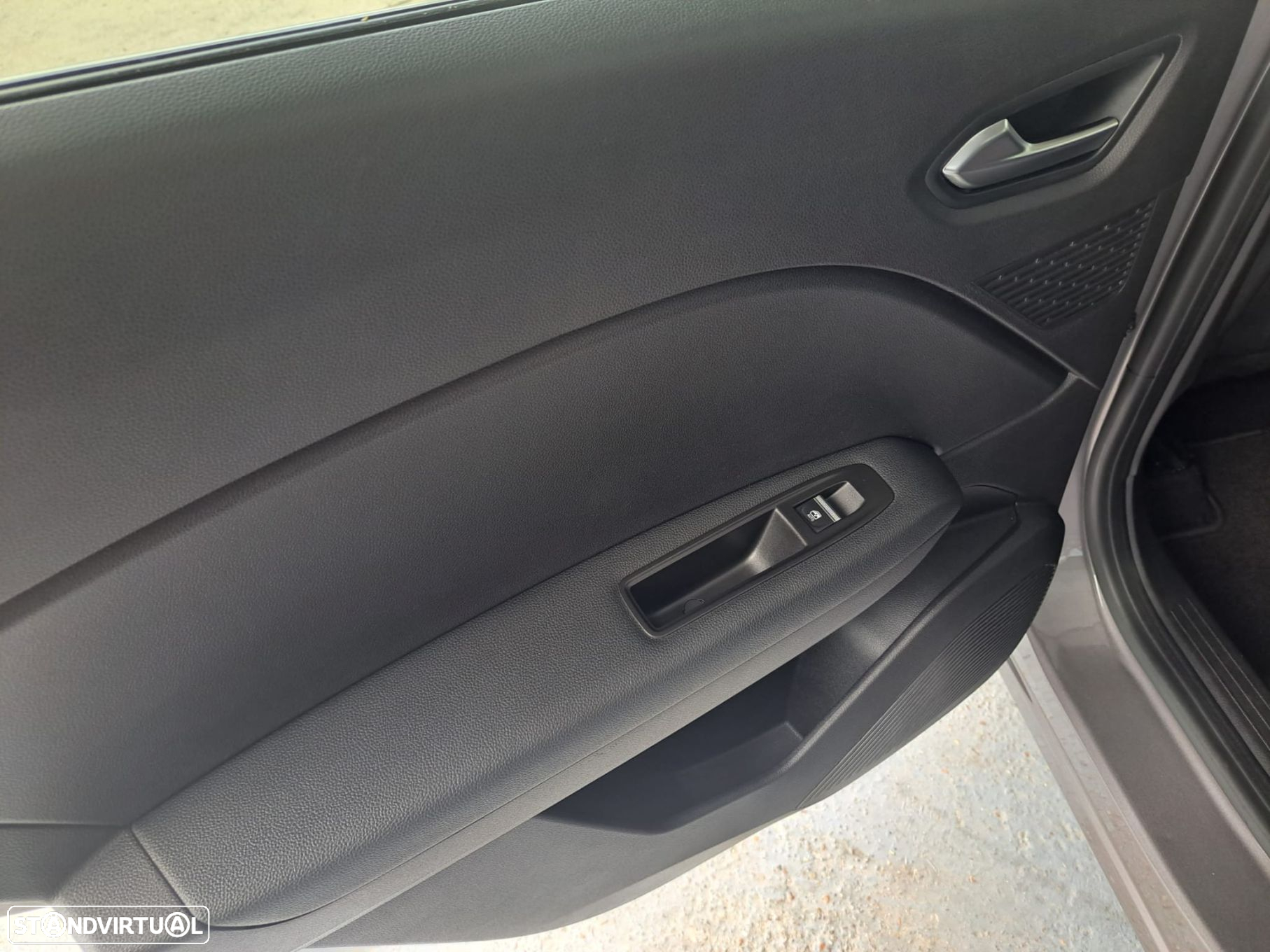 Renault Captur - 26