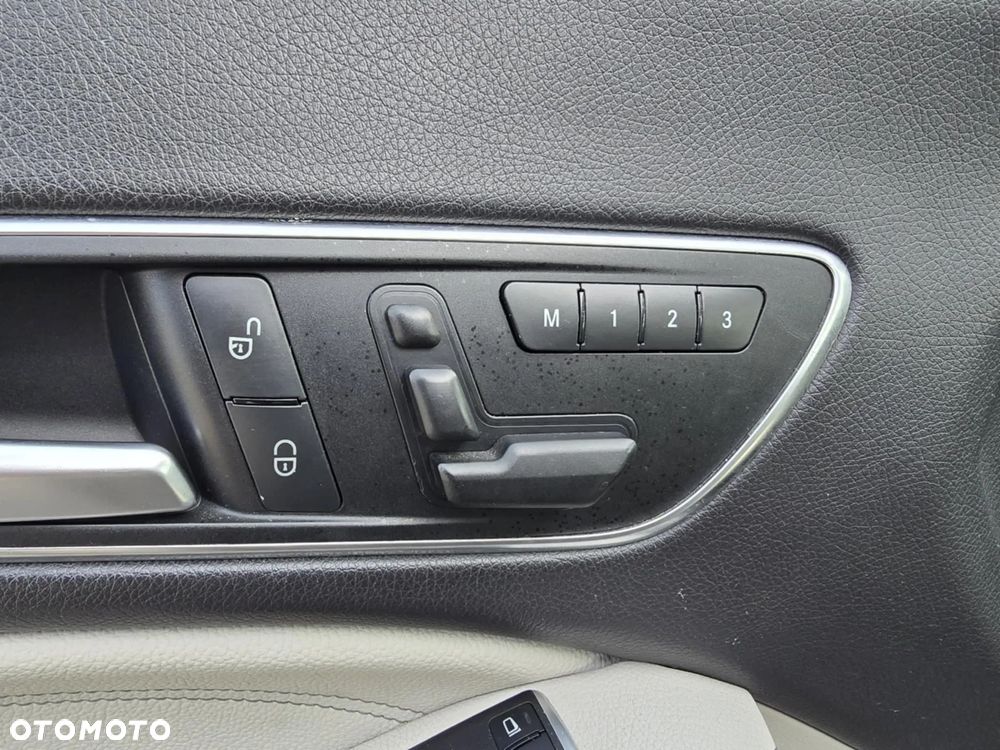 Mercedes-Benz CLA 250 4-Matic - 20