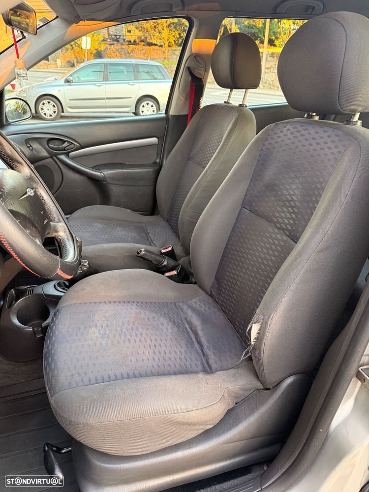 Ford Focus SW 1.8 TDdi Ghia - 15