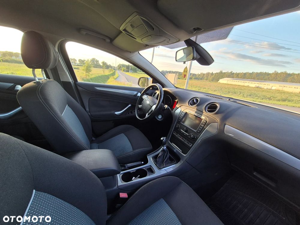 Ford Mondeo 1.8 TDCi Ambiente - 21