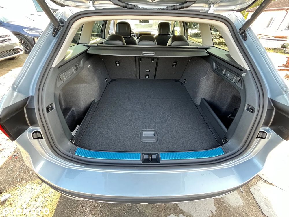 Volkswagen Passat Variant - 16