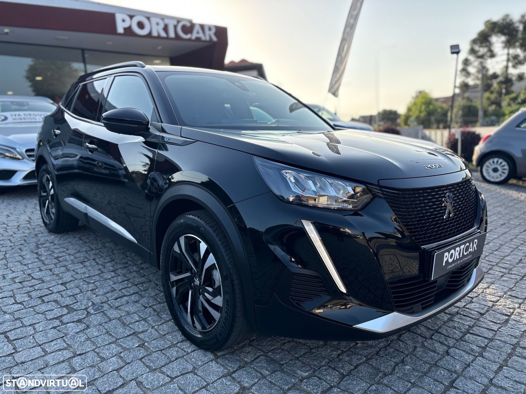 Peugeot e-2008 50 kWh Allure Pack - 1