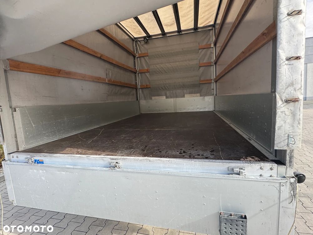 Volkswagen Crafter - 22