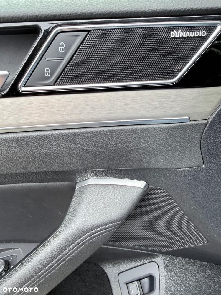 Volkswagen Passat - 11