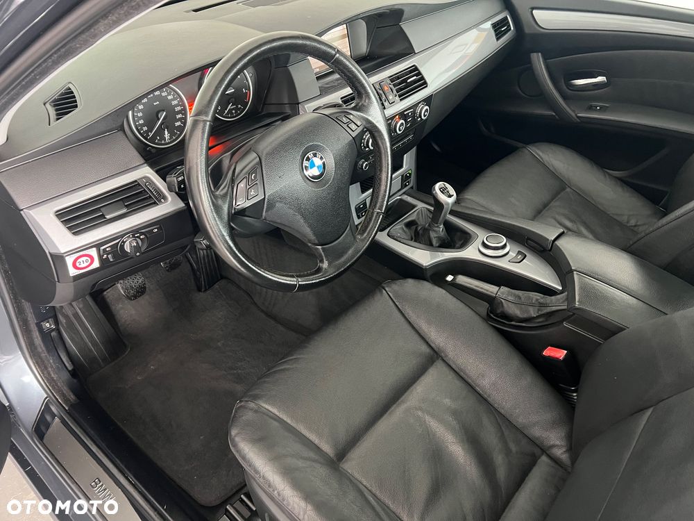 BMW Seria 5 520d - 13