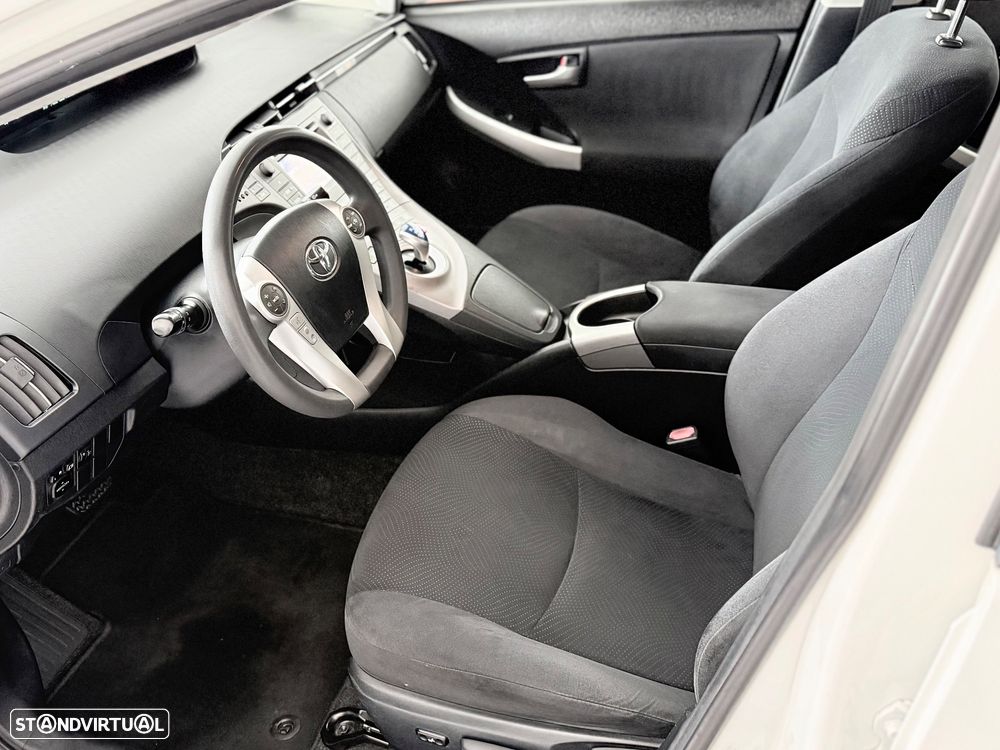 Toyota Prius 1.8 Exclusive - 9