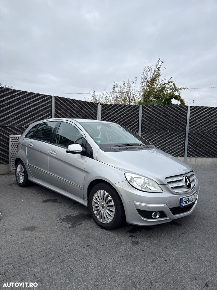 Mercedes-Benz B 180 2009 photo 3