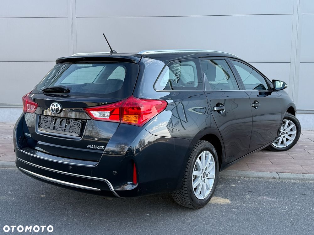 Toyota Auris 1.6 Life+ - 7