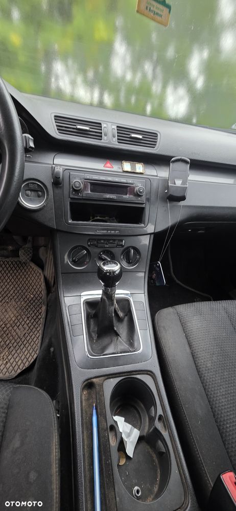 Volkswagen Passat 1.9 TDI Comfortline - 6