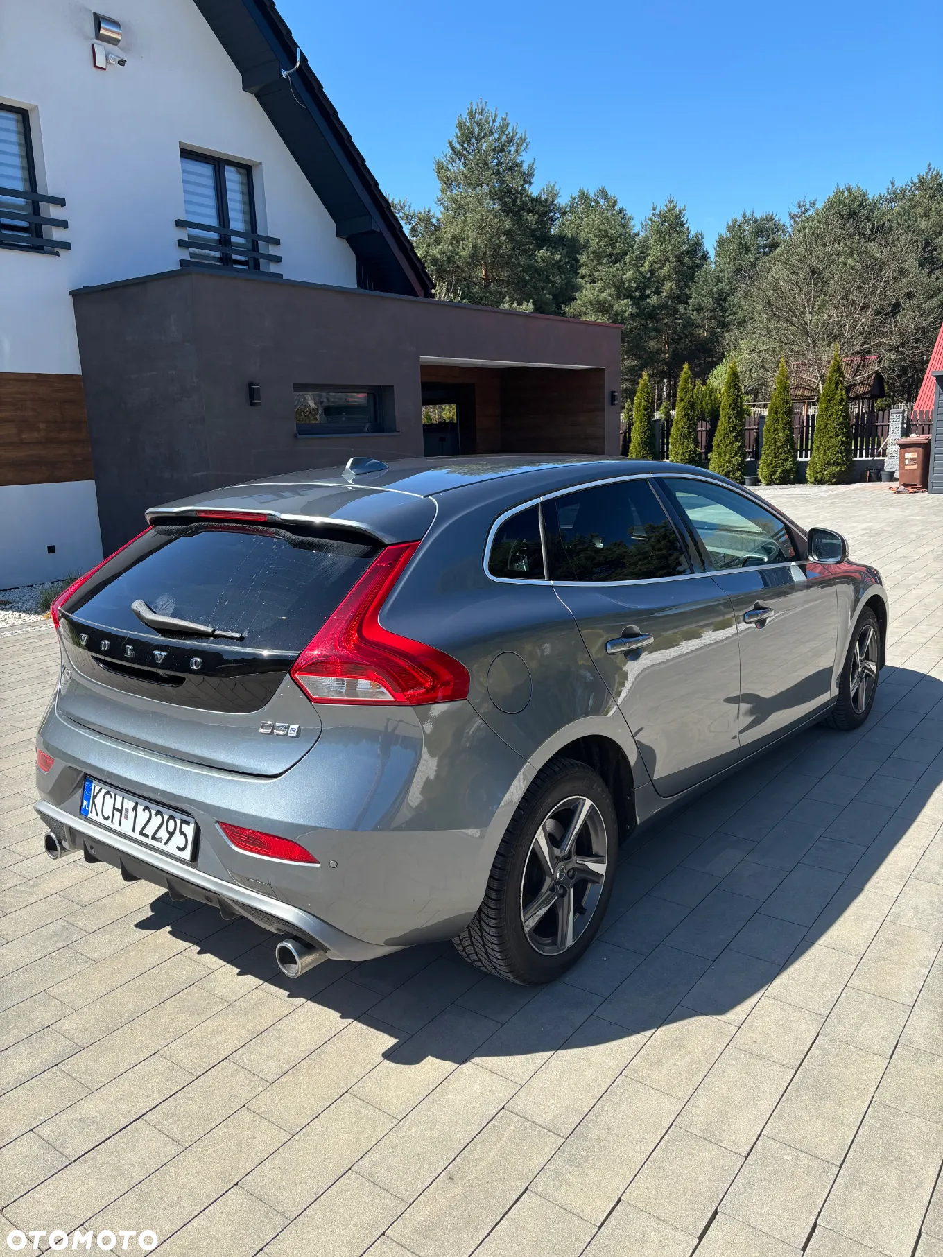 Volvo V40 D3 Drive-E R-Design Momentum - 3
