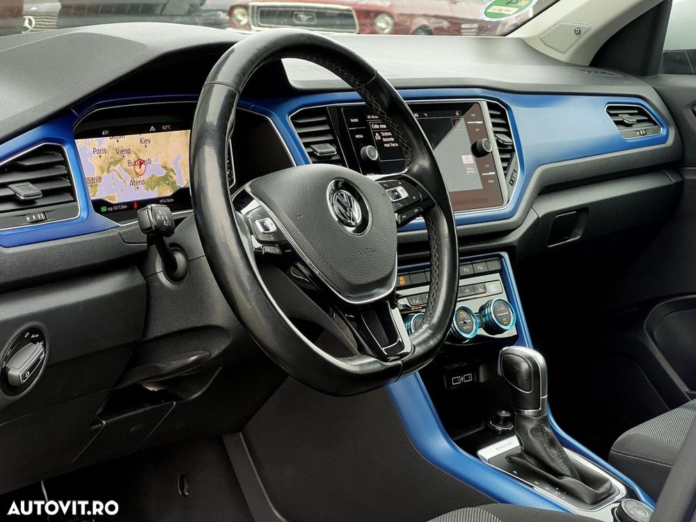 Volkswagen T-Roc - 12