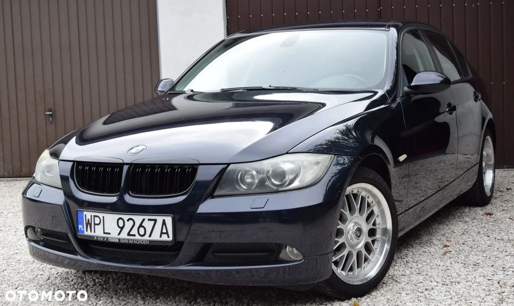 BMW Seria 3 318i - 1