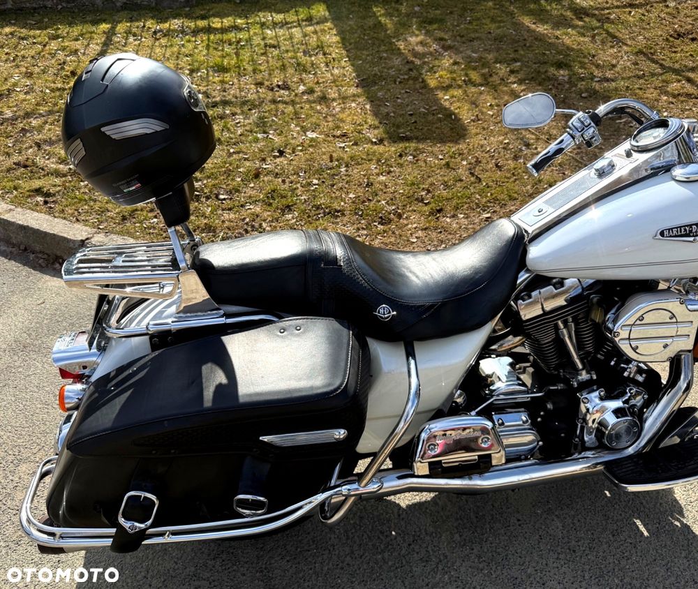 Harley-Davidson Touring Road King - 13