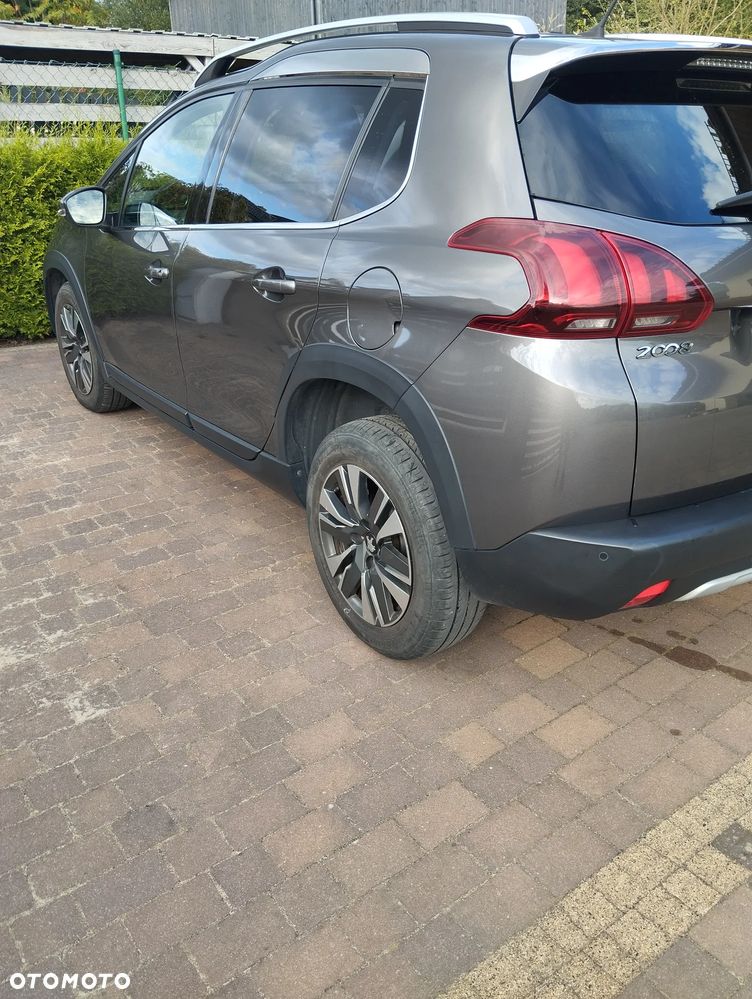 Peugeot 2008 1.2 Pure Tech GPF Allure S&S - 5