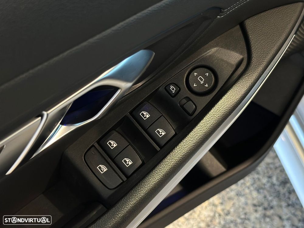 BMW 318 d Line Sport Auto - 11