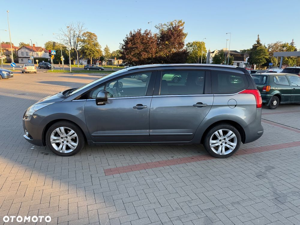 Peugeot 5008 2.0 HDi Allure - 2