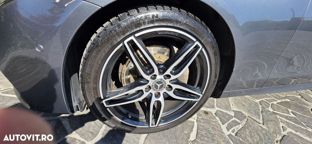 Mercedes-Benz E 220 d 4MATIC 9G-TRONIC AMG Line - 11