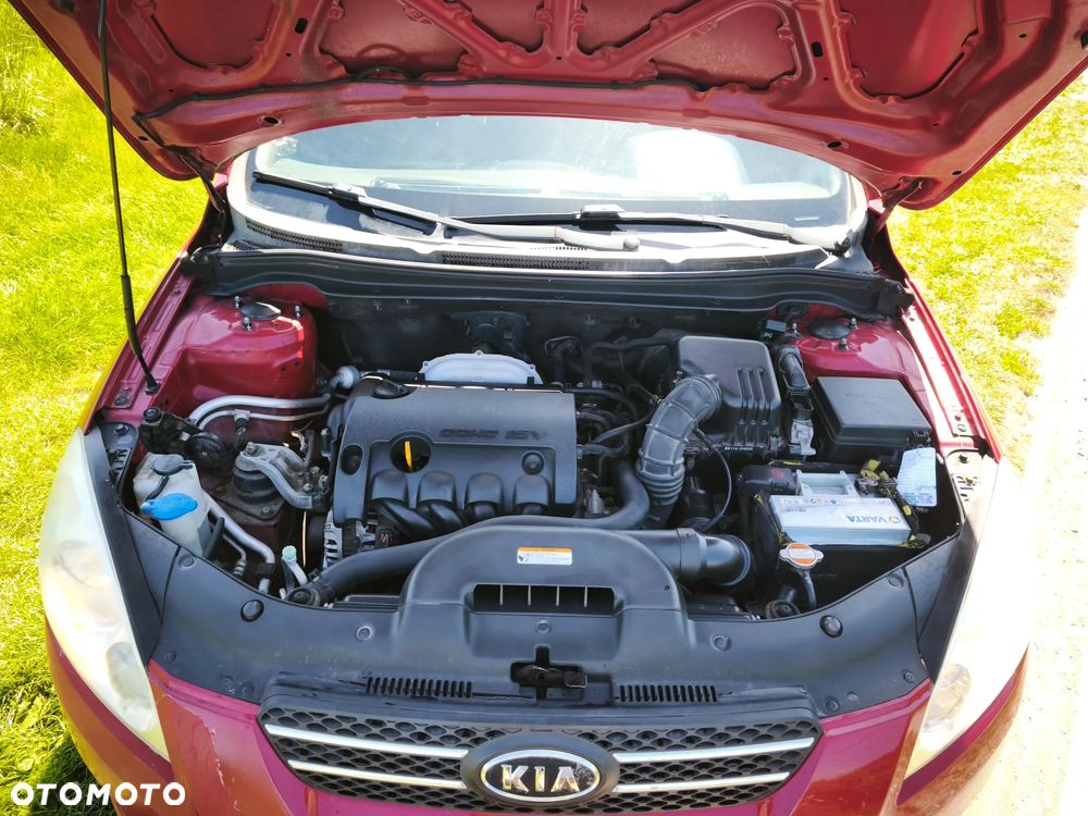 Kia ProCeed - 13