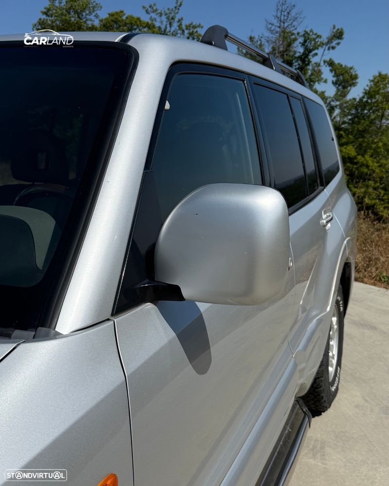Mitsubishi Pajero - 12