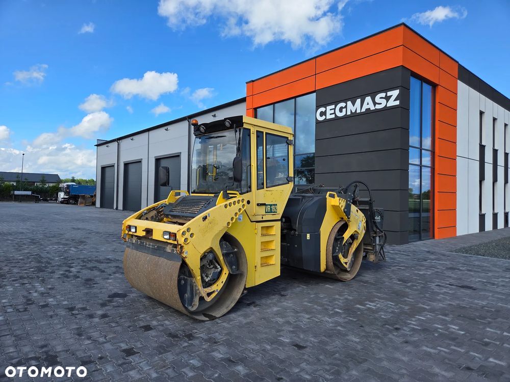 Bomag 154 AD Rozsypywacz do grysu - 1