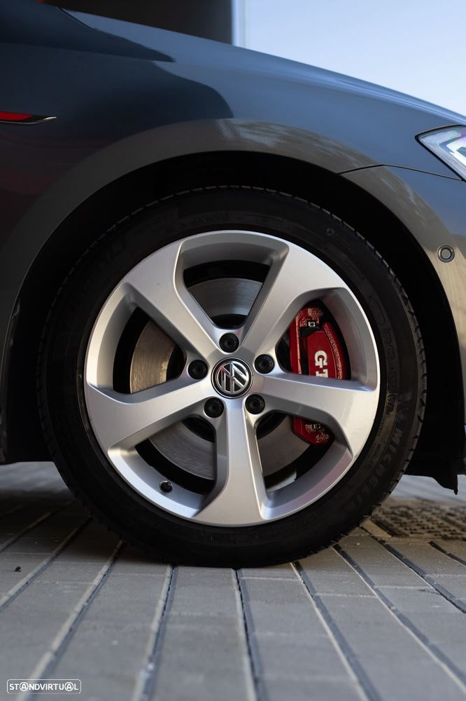 VW Golf GTI (BlueMotion ) DSG Performance - 8