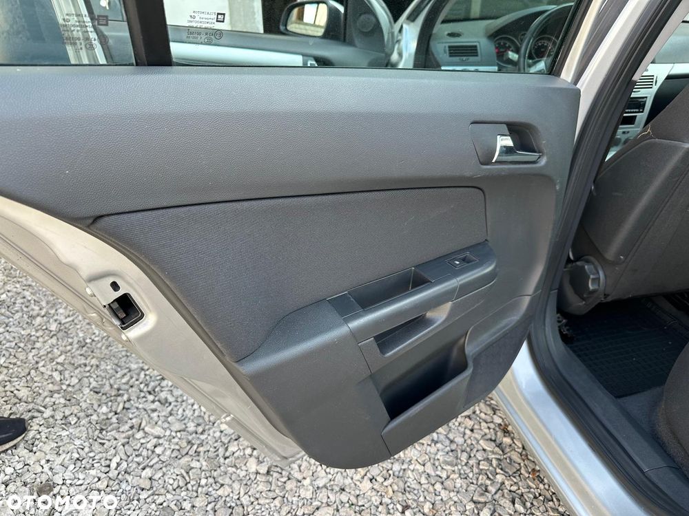 Opel Astra 1.8 Edition Plus - 16