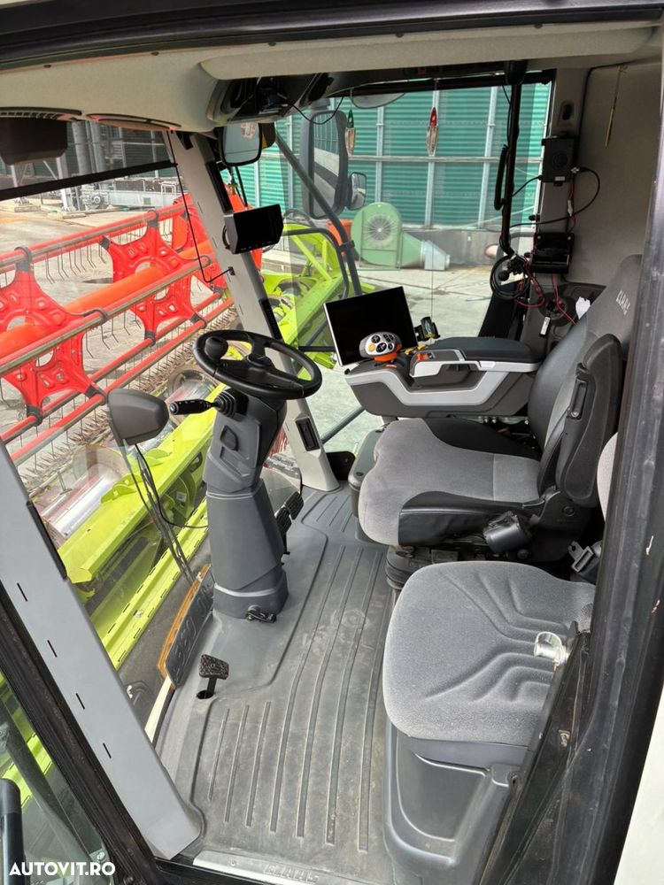 Claas Lexion 8700 Combina Agricola - 16