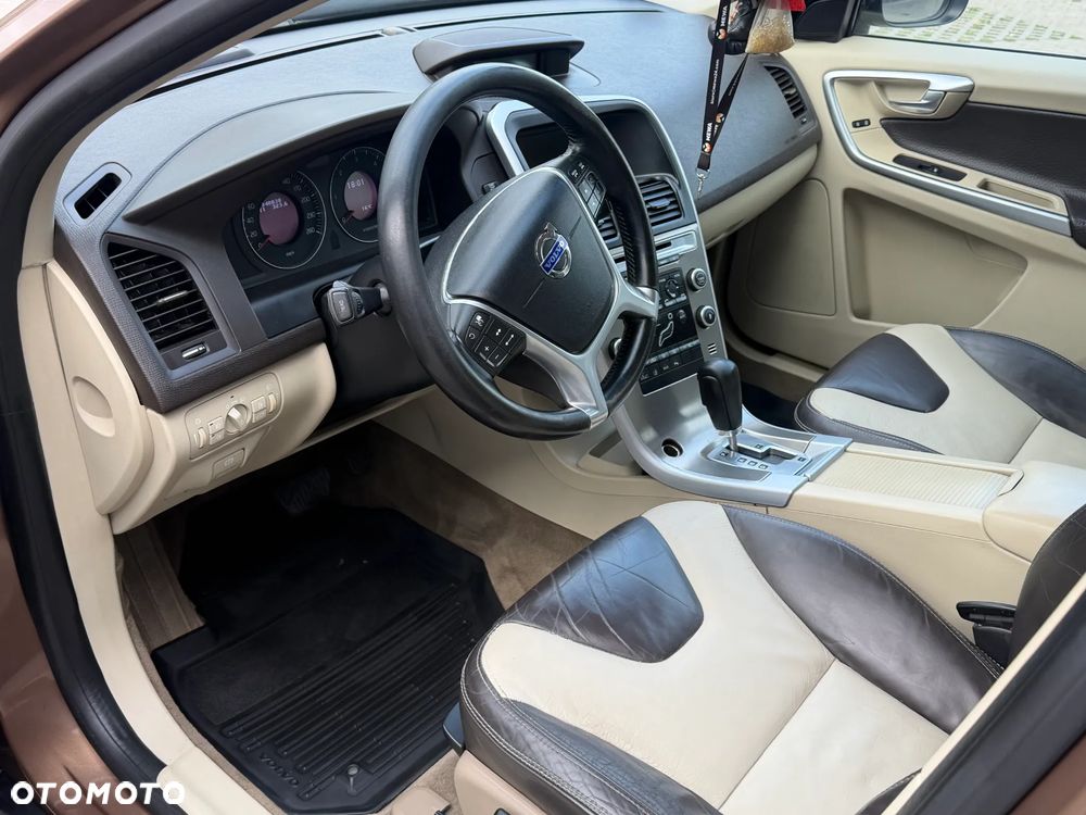 Volvo XC 60 2.4D Summum - 11