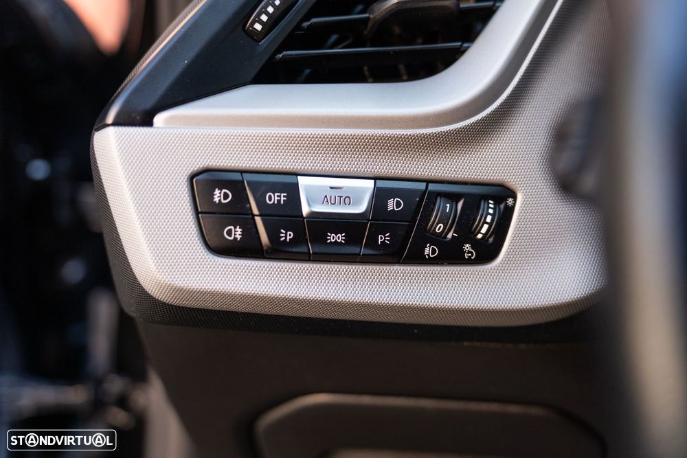 BMW 116 d Sport Line - 26