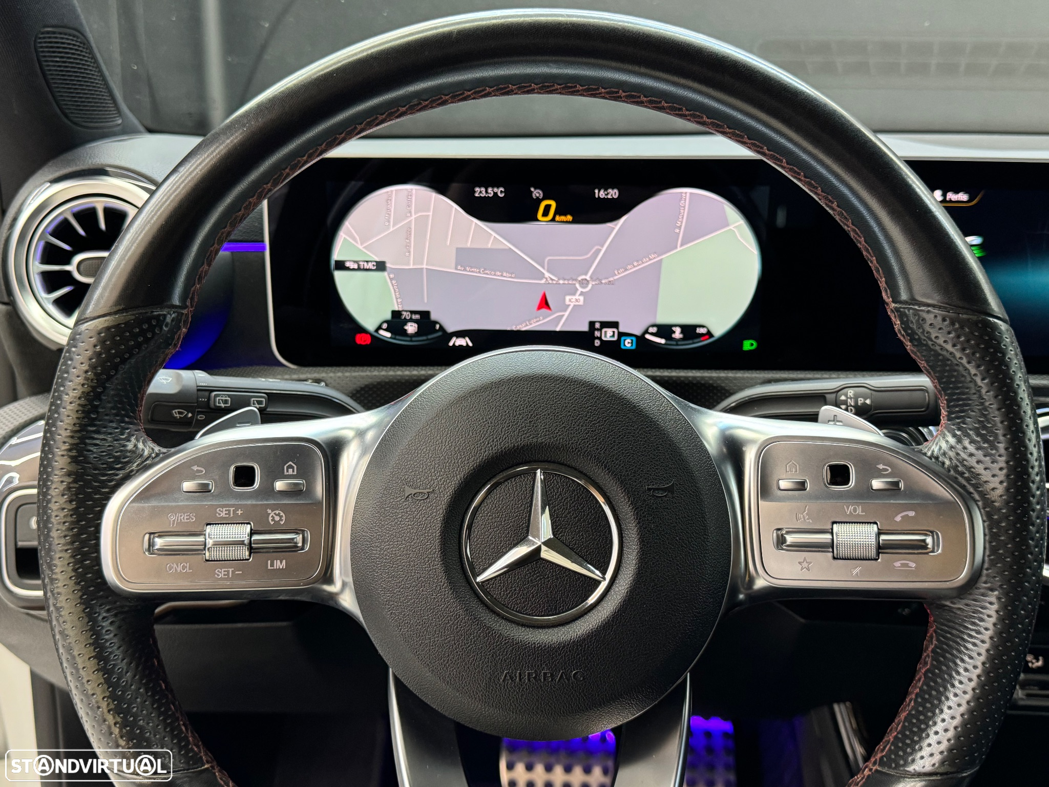 Mercedes-Benz A 180 d 7G-DCT AMG Line - 12