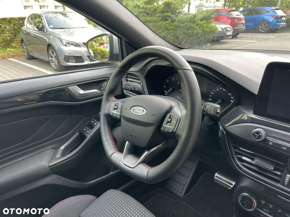 Ford Focus - 31