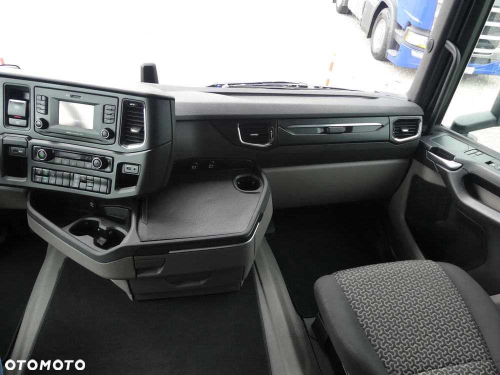 Scania R450 / EURO 6 / RETARDER / STANDARD / AUTOMAT / - 29
