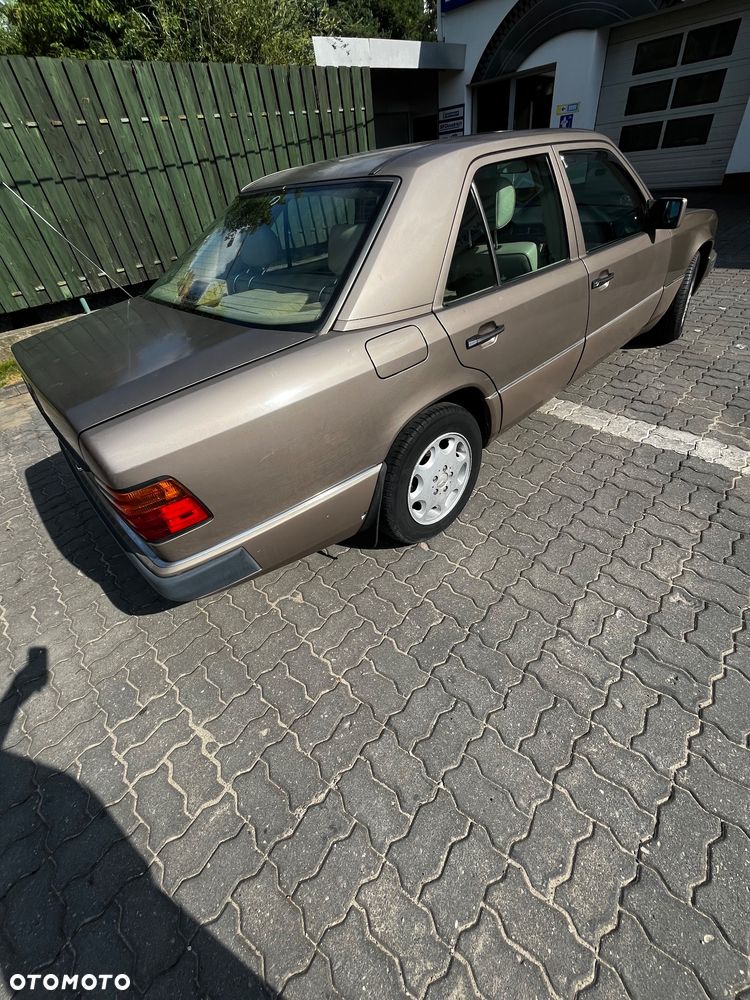 Mercedes-Benz W124 (1984-1993) - 15