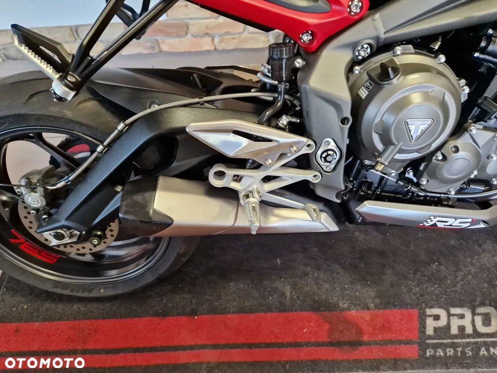 Triumph Street Triple - 31