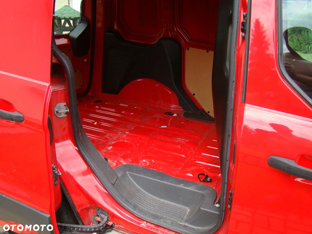 Ford TRANSIT CONNECT - 25