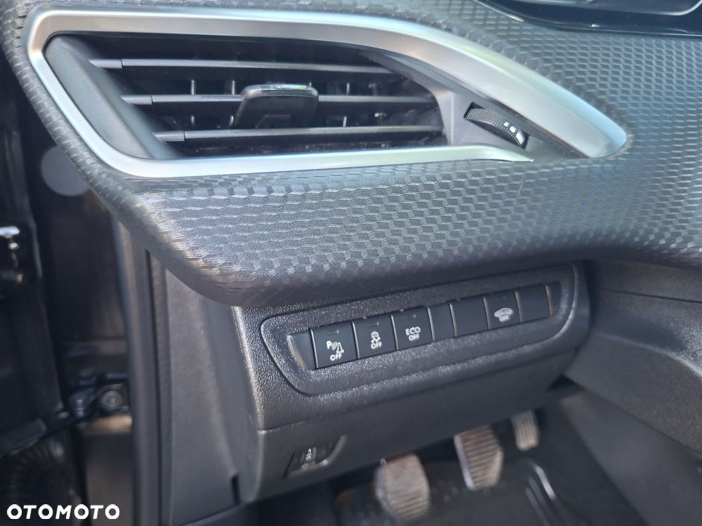 Peugeot 208 1.2 PureTech Allure S&S - 24